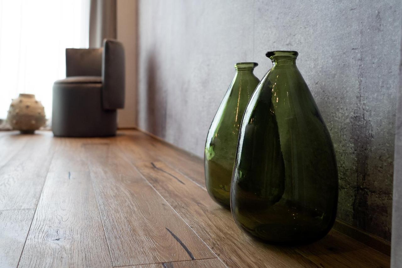Piccola Maesta' Boutique Rooms チヴィタノーヴァ・マルケ エクステリア 写真