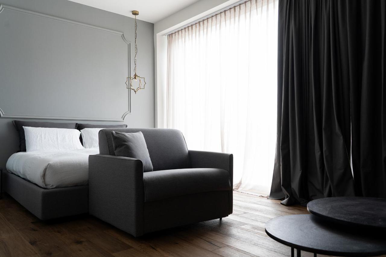 Piccola Maesta' Boutique Rooms チヴィタノーヴァ・マルケ エクステリア 写真