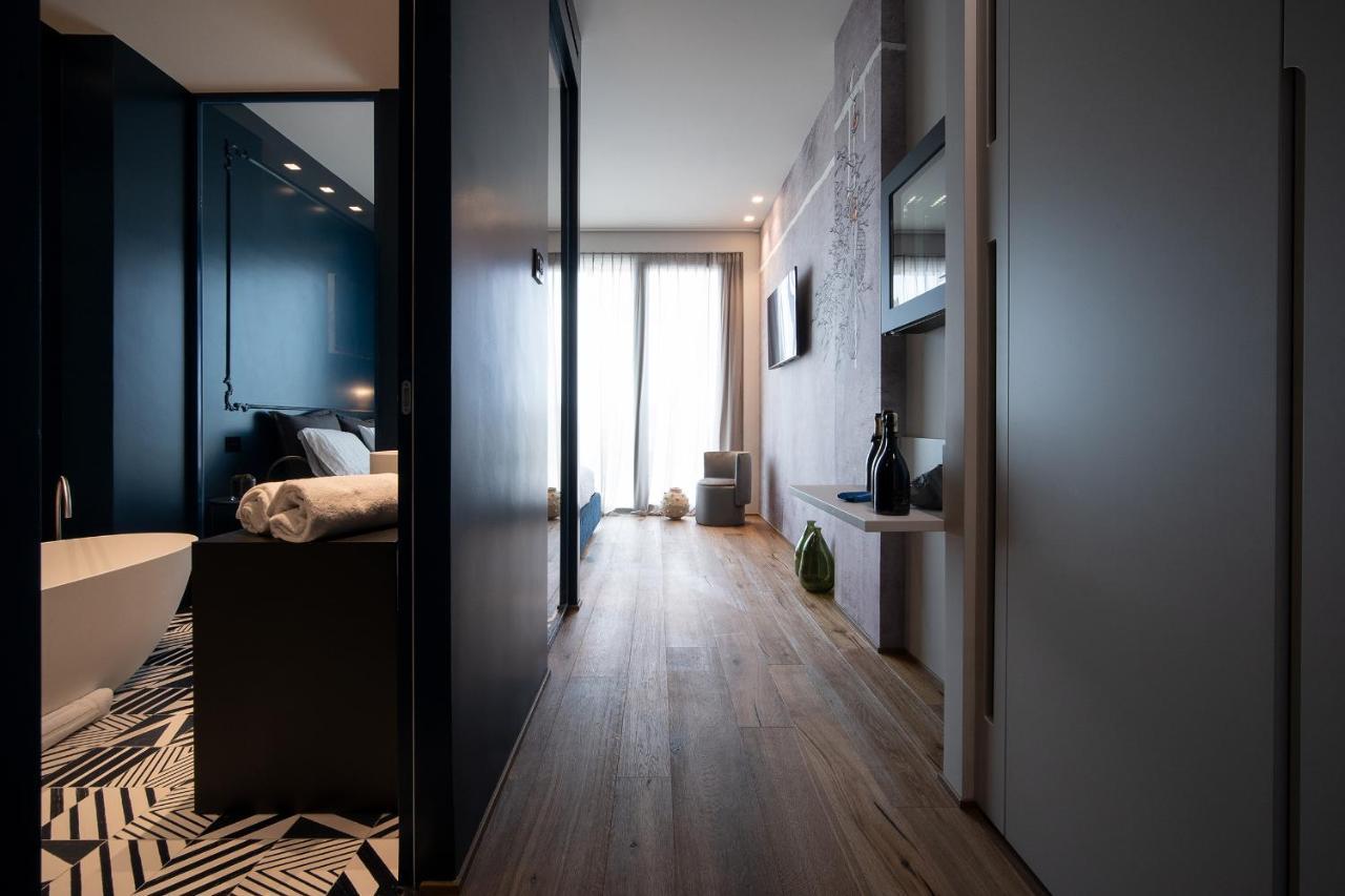 Piccola Maesta' Boutique Rooms チヴィタノーヴァ・マルケ エクステリア 写真