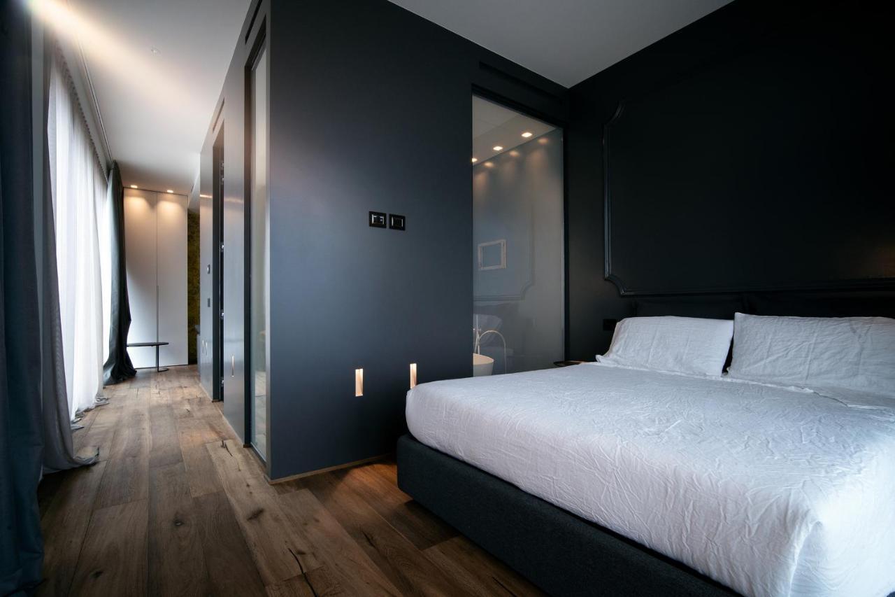 Piccola Maesta' Boutique Rooms チヴィタノーヴァ・マルケ エクステリア 写真