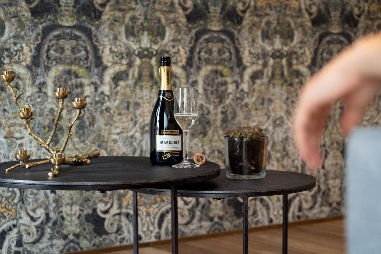 Piccola Maesta' Boutique Rooms チヴィタノーヴァ・マルケ エクステリア 写真